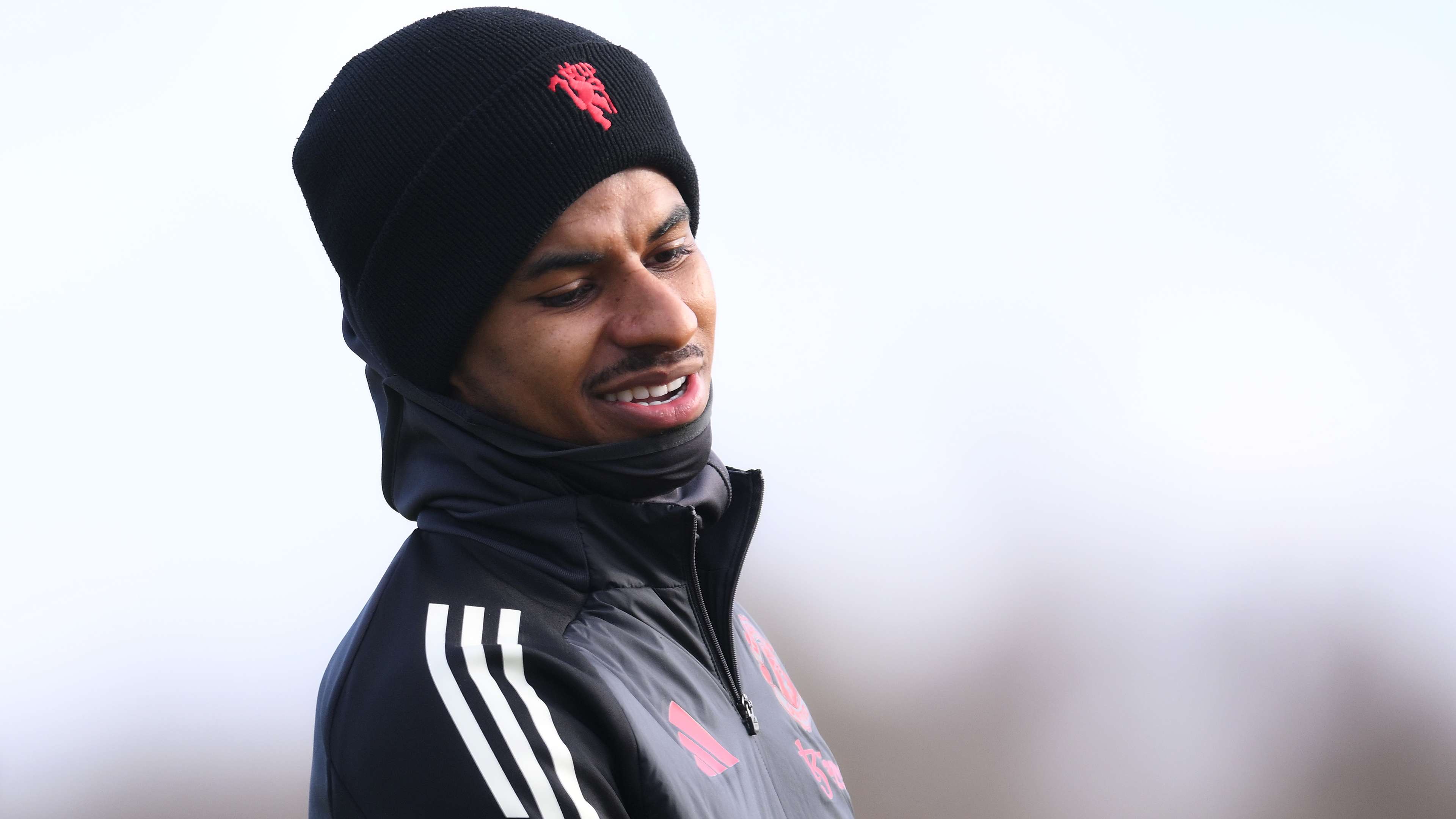 维拉冬窗计划求购齐尔克泽 曼联倾向将其出售至国外联赛